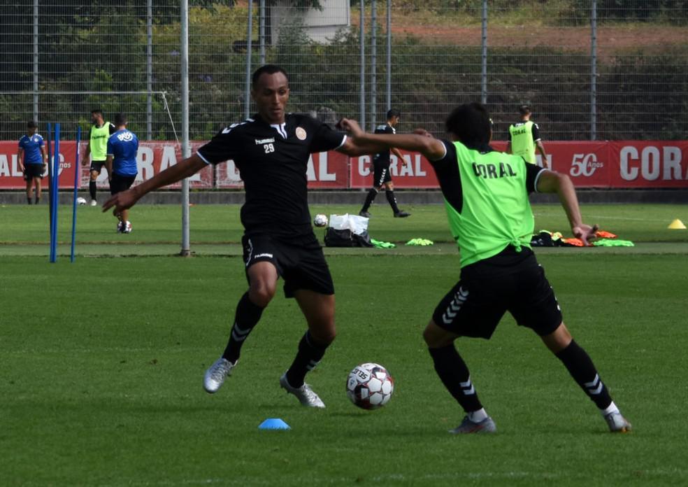 Marcelo Freitas, meia (Londrina)