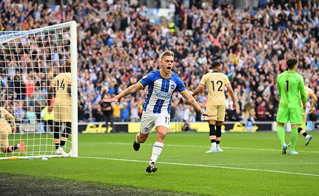 Trossard vibrou muito com primeiro gol do Brighton