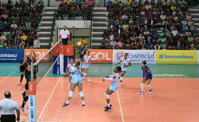 Praia vence o Minas no tie-break e é bi do Sul-Americano – Web Vôlei