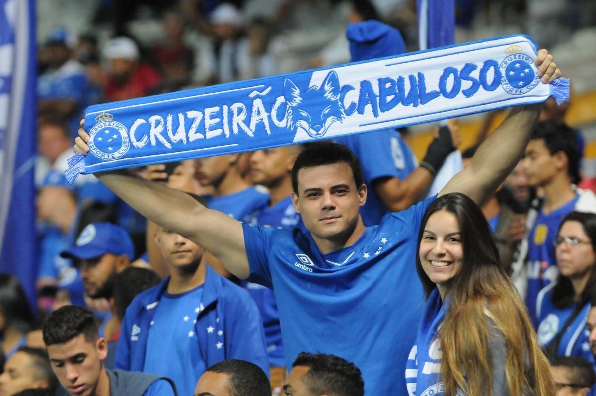 Fotos da torcida cruzeirense, no Mineiro, na partida contra o Inter, pela semifinal da Copa do Brasil