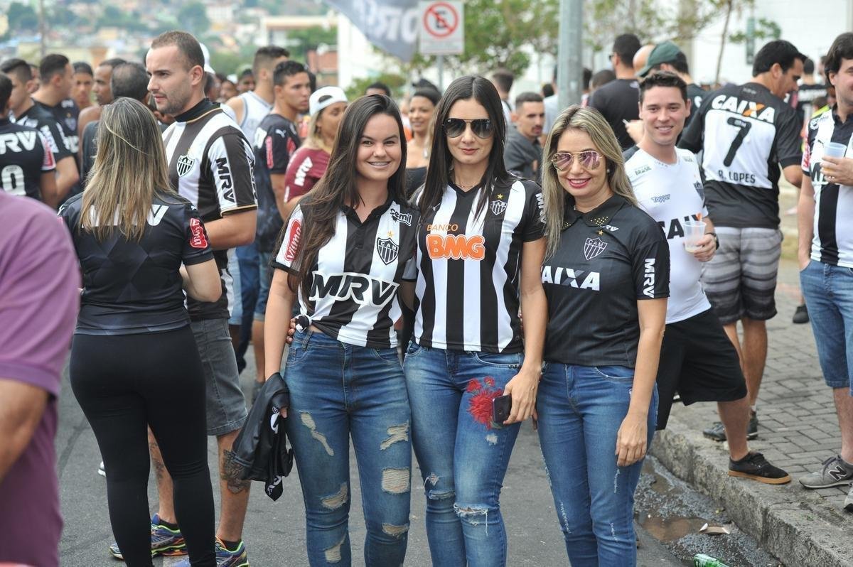 Imagens da torcida do Atltico no clssico contra o Cruzeiro, no Independncia, pelo Campeonato Brasileiro