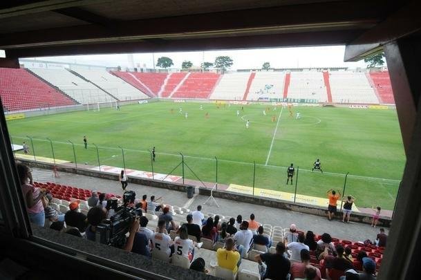 Coimbra venceu o Uberlndia por 1 a 0 e conquistou o trofu do Mdulo II do Campeonato Mineiro