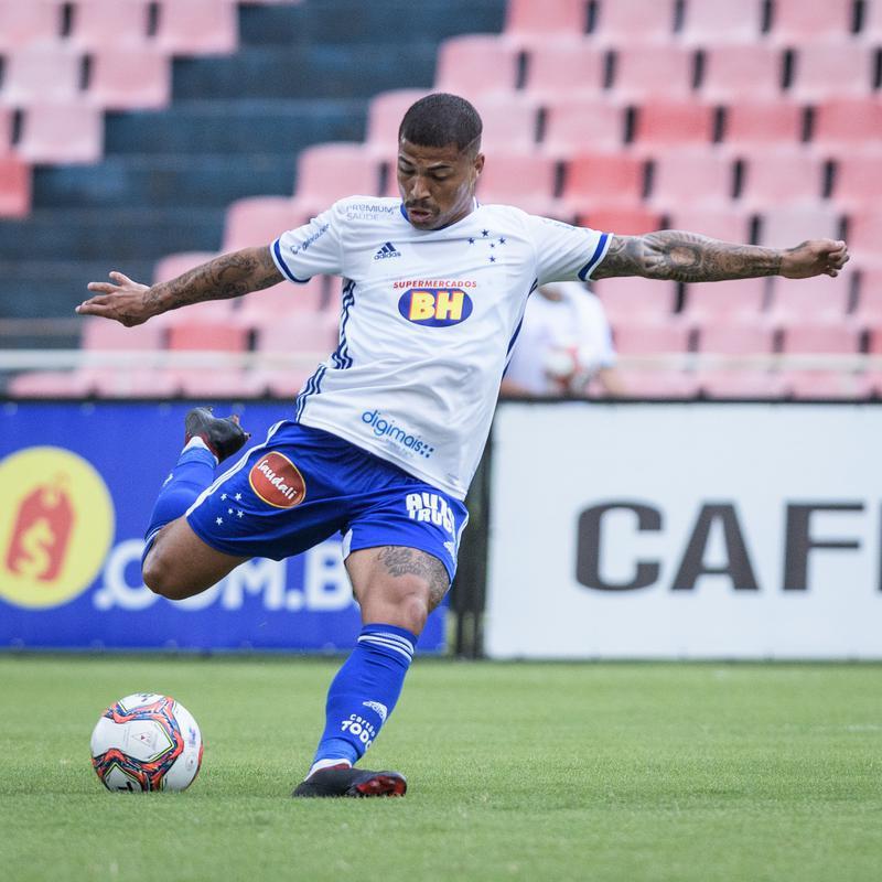 Fotos do jogo entre Uberlndia e Cruzeiro, pela primeira rodada do Campeonato Mineiro