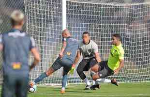 Atltico derrotou Coimbra em jogo-treino na Cidade do Galo com gols de Galdezani, Edinho e Fbio Santos