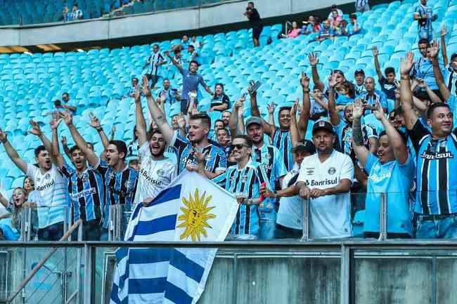 Grêmio FBPA on X: O atacante Wesley é cria da base desde a @escgremiofbpa  e estendeu seu vínculo até o final de 2023. Está no elenco que disputa o  #BrasileirãoSUB20. Nome completo