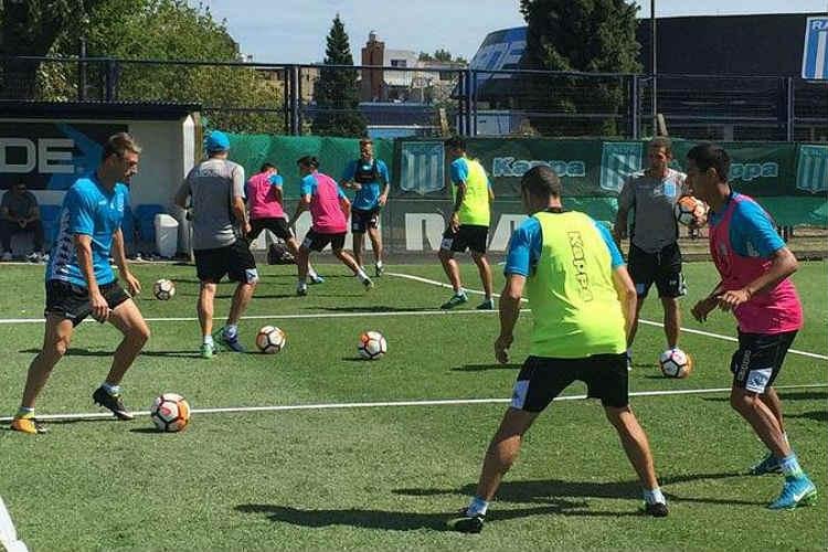 Racing adota mistério e fecha último treino à imprensa antes de enfrentar o Cruzeiro