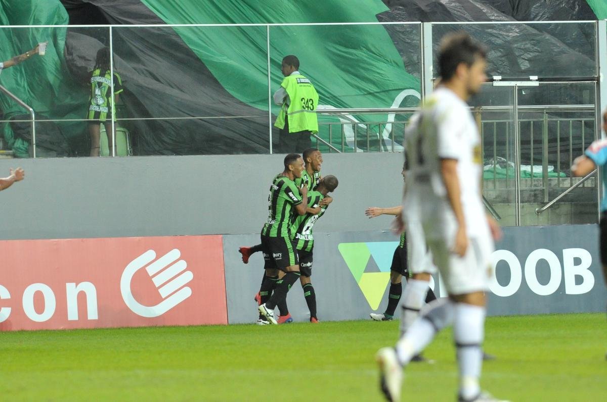 Amrica chegou ao gol no segundo tempo, em chute cruzado de Ademir: 1 a 0