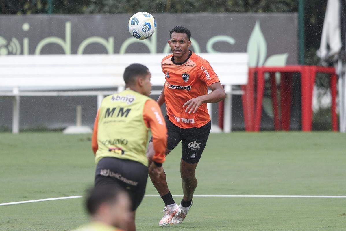 Fotos do treino do Atltico neste domingo na Cidade do Galo (21/11)