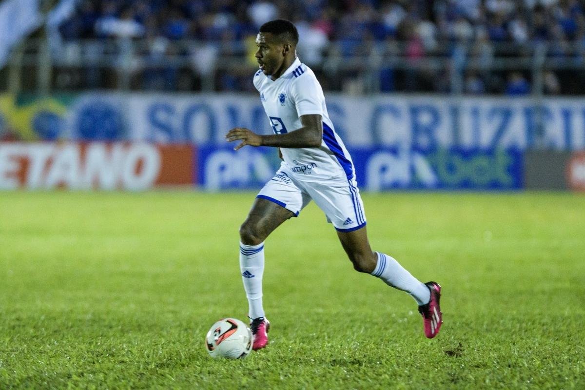 Cruzeiro venceu o Patrocinense neste sbado (21/1), na estreia do Mineiro