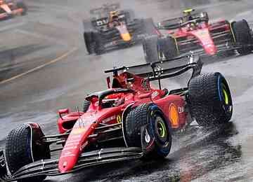 Escuderia italiana alegou prejuízo a Sainz e Leclerc em manobra de Sergio Pérez  e Max Verstappen na entrada dos boxes