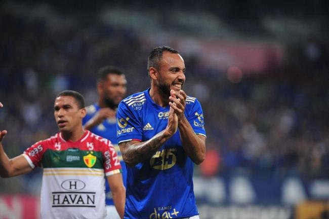 Fotos da partida entre Cruzeiro e Brusque, no Mineiro, em BH, pela 35 rodada da Srie B do Brasileiro