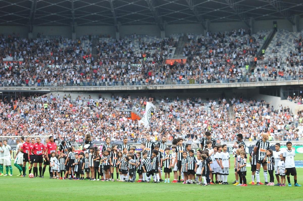 Fotos das torcidas de Atltico e Amrica no clssico deste domingo, no Mineiro, pela 10 rodada do Estadual