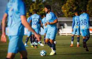 Cruzeiro encerrou preparao para jogo com Palmeiras em treino fechado na Toca da Raposa II