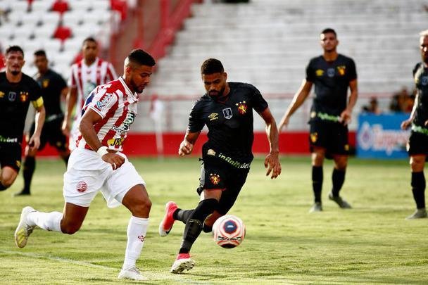 Nutico e Sport se enfrentaram nos Aflitos para o primeiro clssico do ano de 2020 no futebol brasileiro