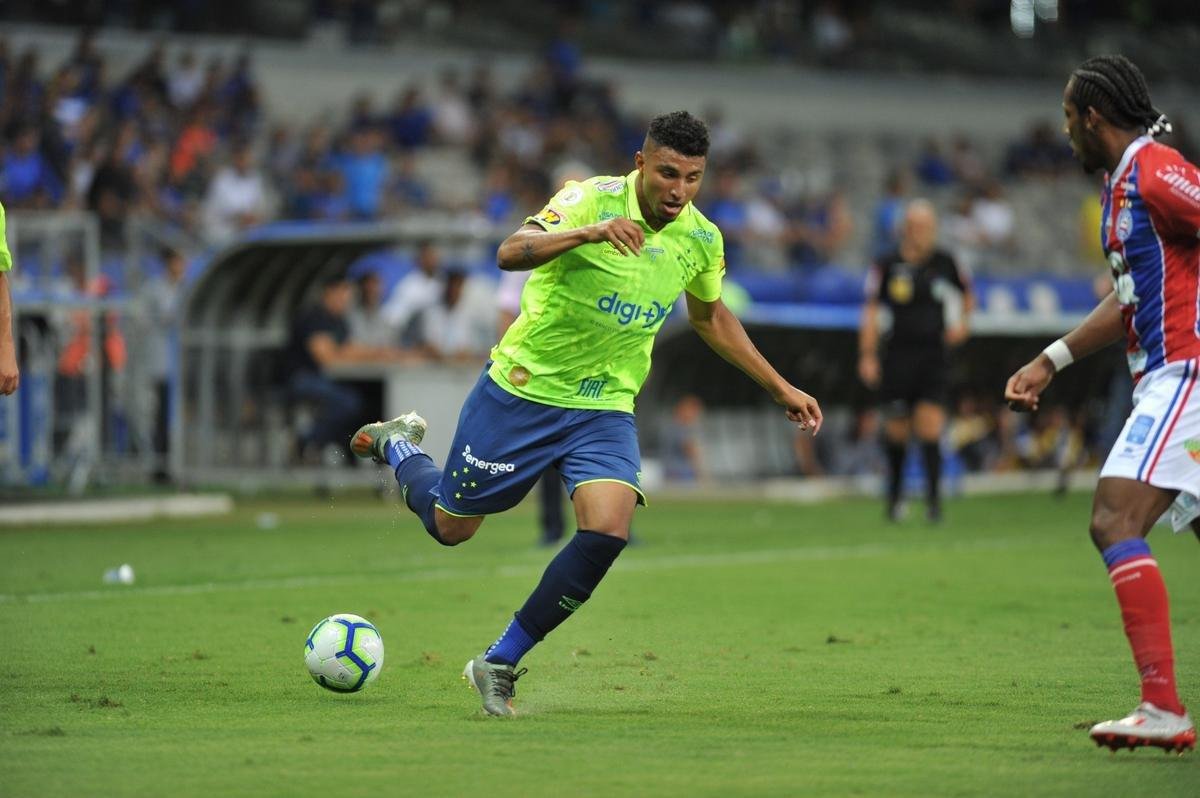Cruzeiro estreou terceiro uniforme, o ltimo produzido pela Umbro