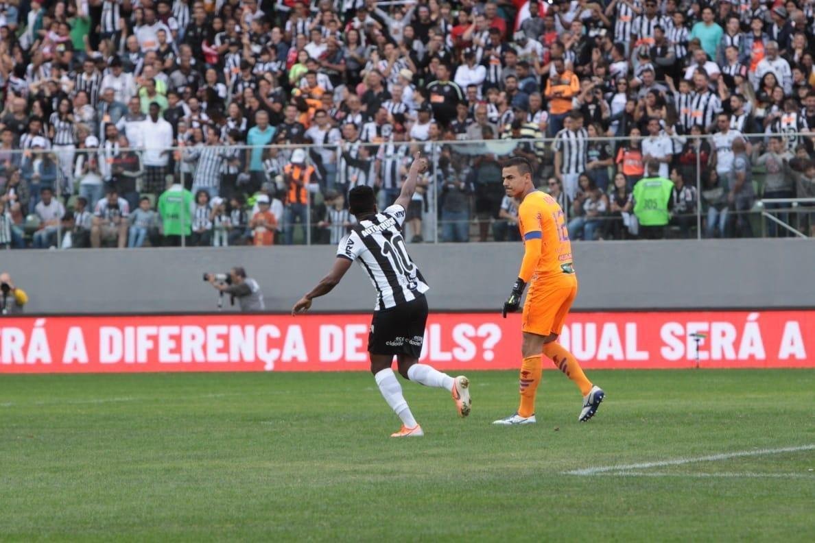 Imagens da partida entre Atltico e Fortaleza, no Independncia