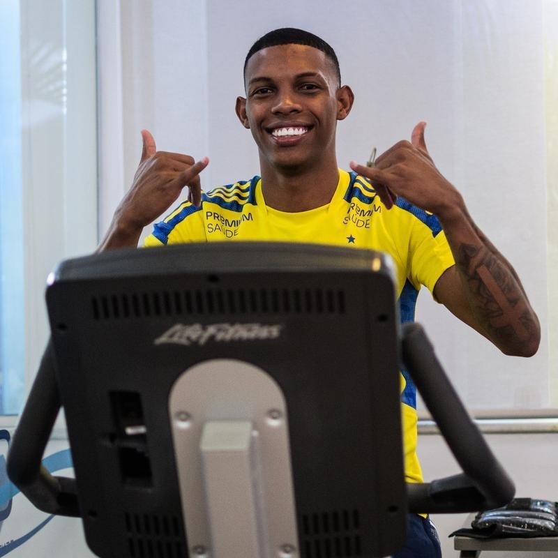 Fotos do primeiro dia de trabalho do Cruzeiro em 2022 na Toca da Raposa II