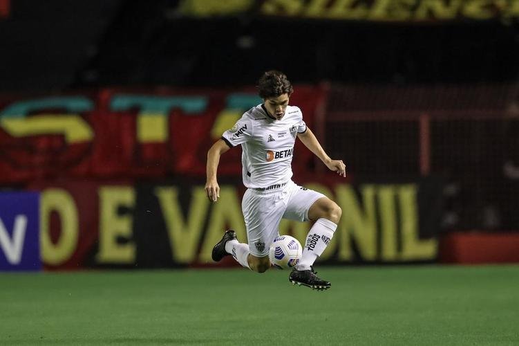 Fotos do jogo entre Sport e Atlético, pelo Campeonato Brasileiro