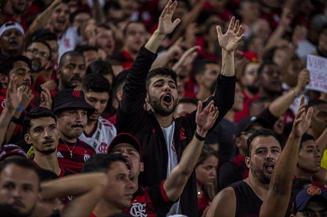 Fotos da torcida do Flamengo na partida de volta das oitavas de final da Copa do Brasil, contra o Atltico, no Maracan