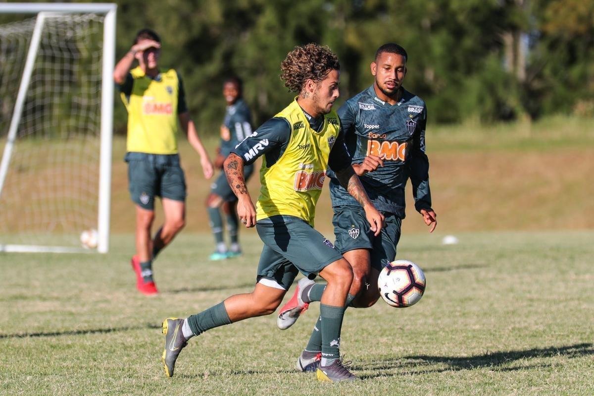 Jogadores do Atltico treinaram no CT do Danubio, em Montevidu, nesta tera-feira