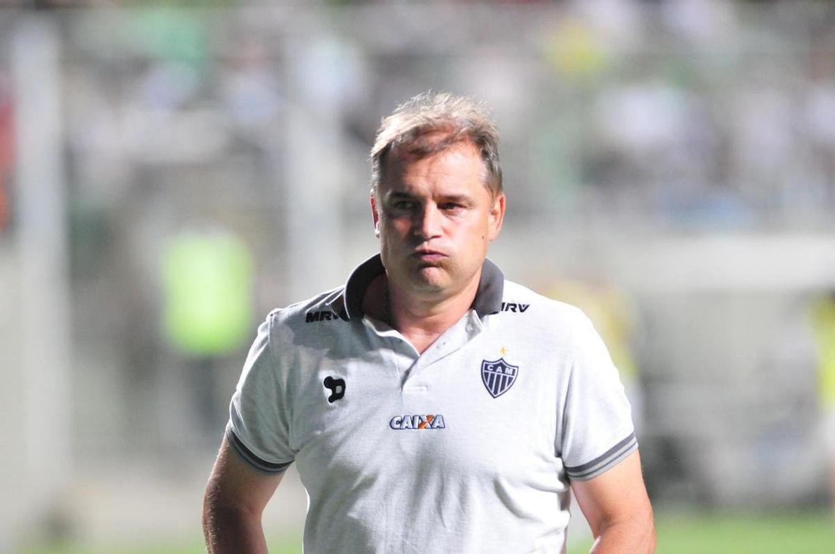 Diego Aguirre (2016) - duas vitrias e uma derrota