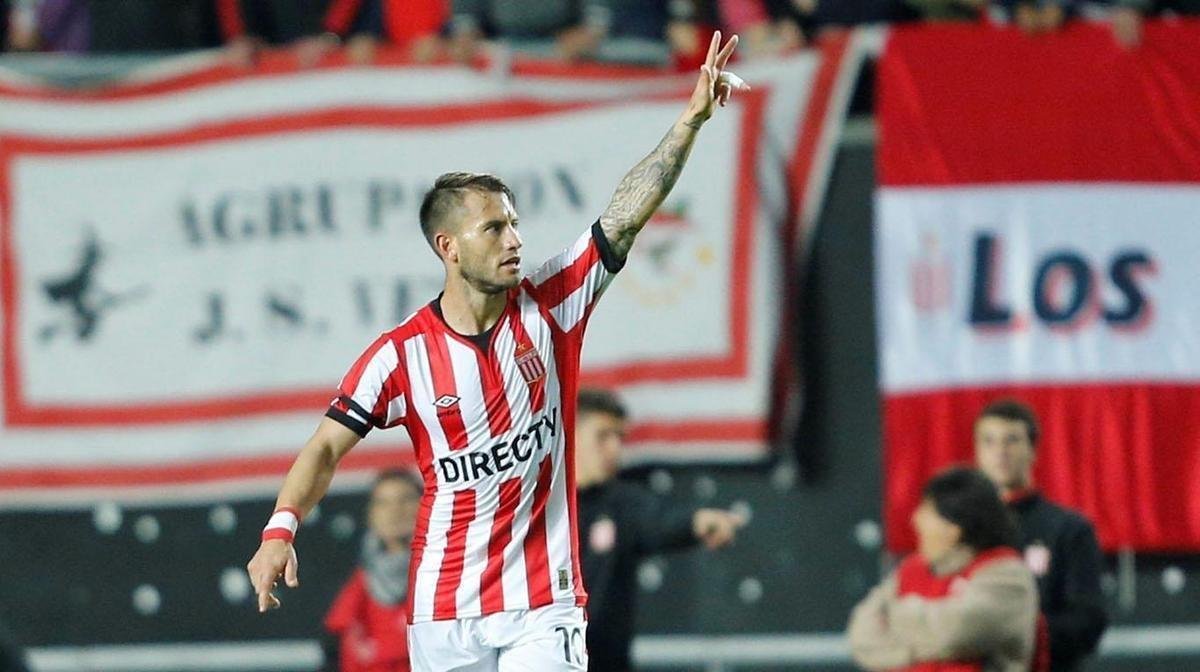 O atacante Gastn Fernndez, campeo da Liertadores em 2009 com o Estudiantes,  uma das peas chave do time argentino