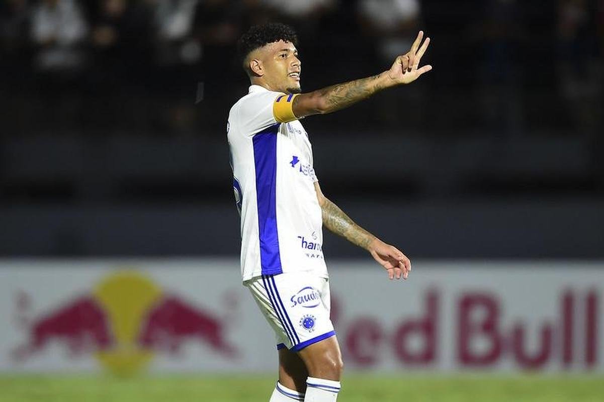 Bragantino x Cruzeiro: fotos do amistoso no estdio Nabi Abi Chedid, em Bragana Paulista, no interior de So Paulo