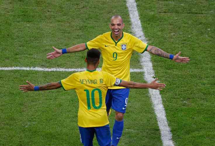 Diego Tardelli - Fez os dois gols da vitria do Brasil sobre a Argentina, por 2 a 0, em amistoso realizado em 2014.