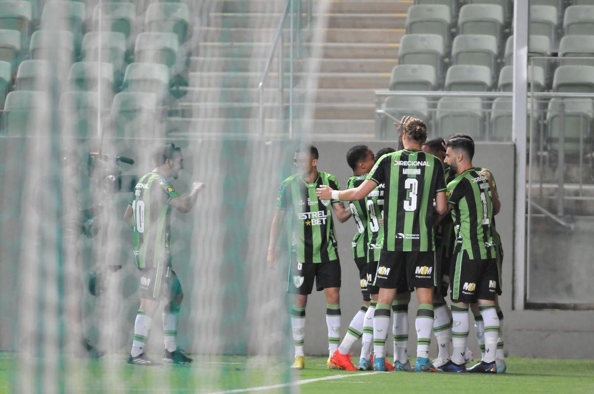 Fotos de Amrica x Pearol pela Sul-Americana, no Independncia