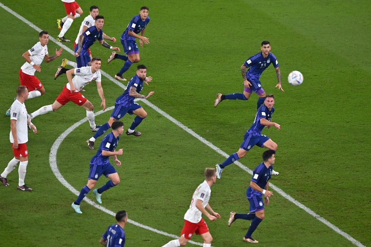 Fotos do jogo entre Polnia e Argentina no Estdio 974, em Doha, pela terceira rodada do Grupo C da Copa do Mundo, no Catar