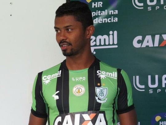 Fotos da apresentao do volante Leandro Donizete e do zagueiro Ricardo Silva (Matheus Adler/Superesportes)