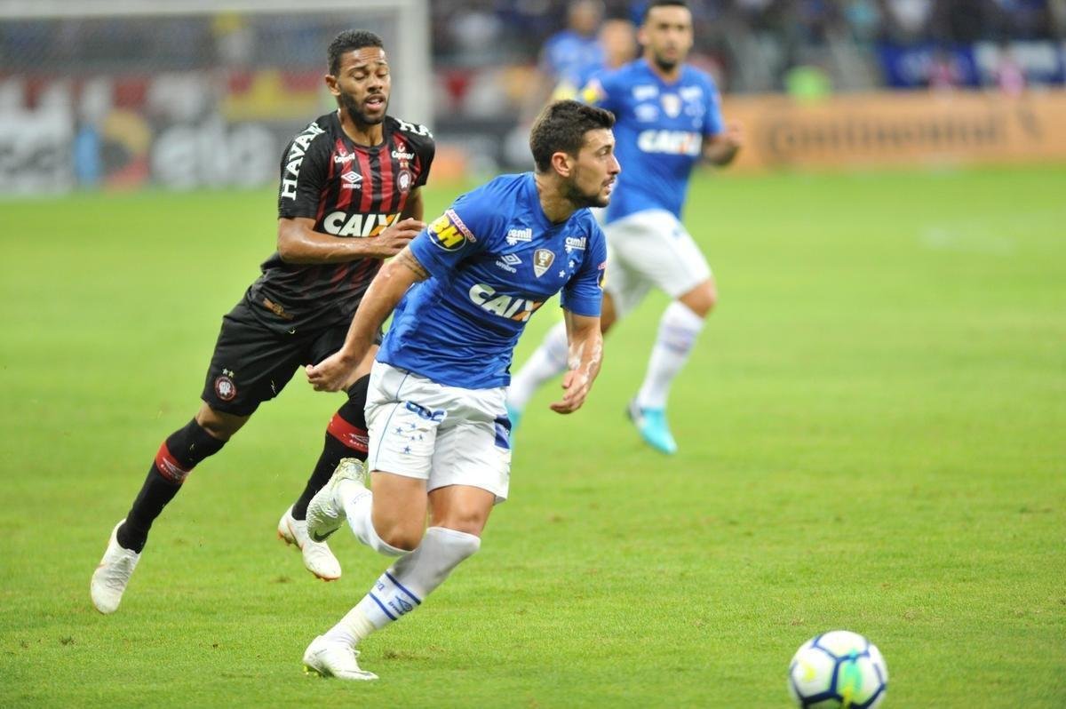 Cruzeiro conseguiu marcar no segundo tempo, com Arrascaeta, mas sofreu empate no fim com Bergson