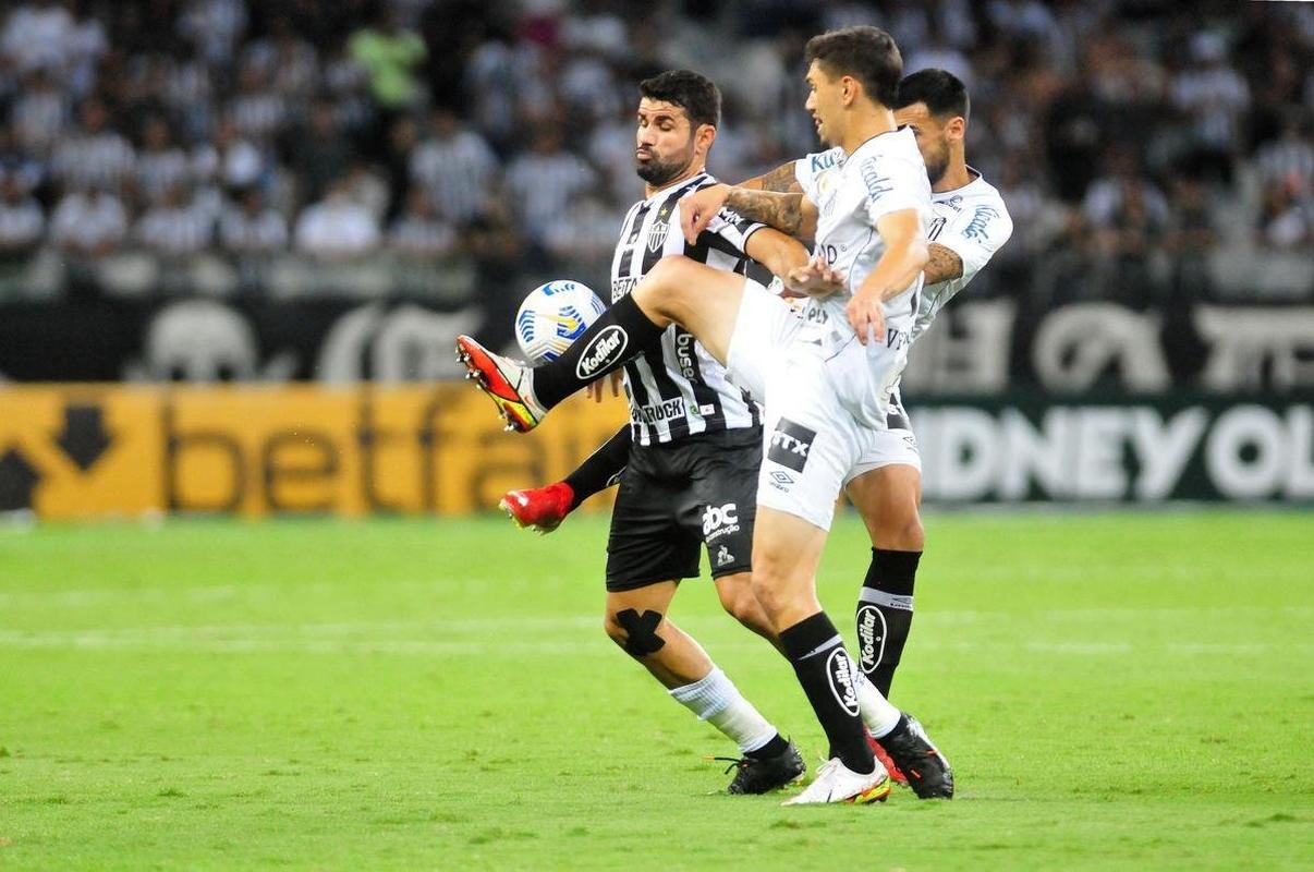 Fotos do jogo entre Atltico e Santos, no Mineiro, pela 26 rodada da Srie A do Campeonato Brasileiro