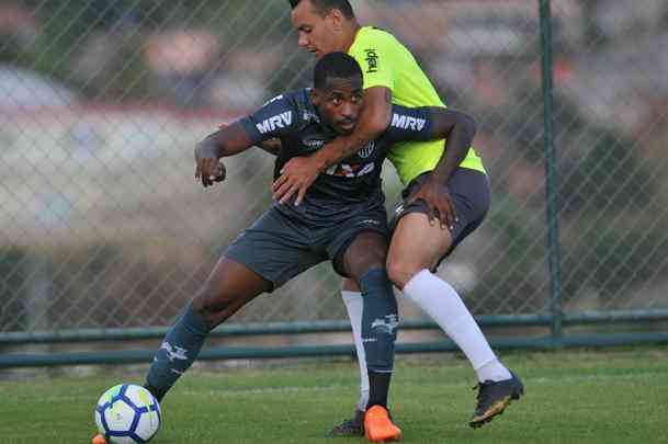 Atltico derrotou Coimbra em jogo-treino na Cidade do Galo com gols de Galdezani, Edinho e Fbio Santos