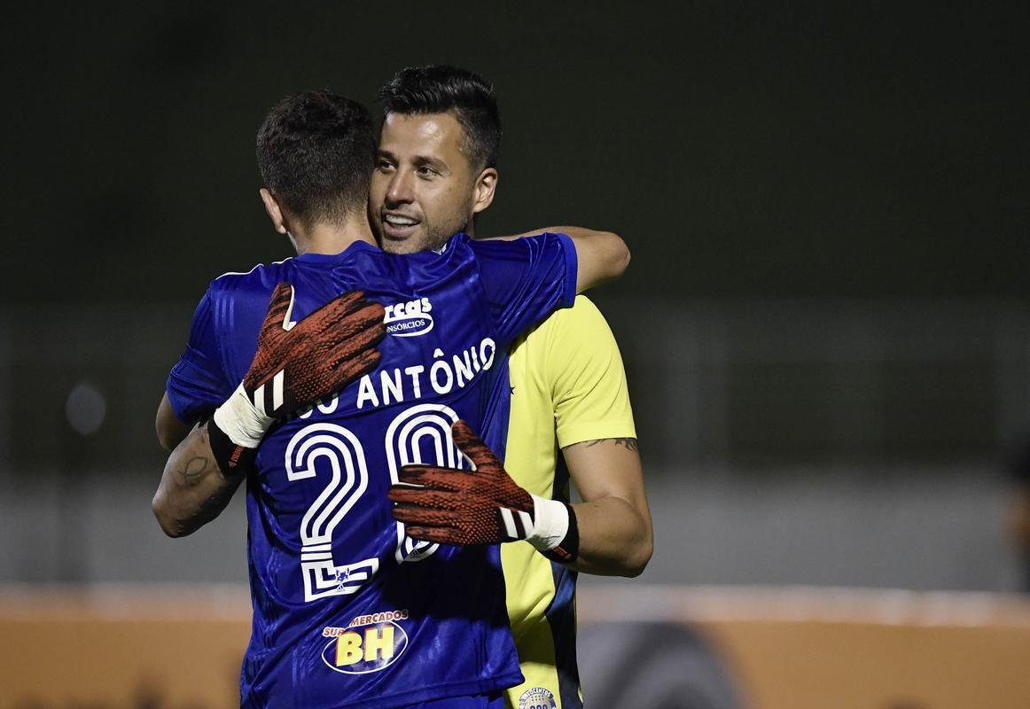 Depois de empatar por 1 a 1 com o Boa, em jogo nico da segunda fase da Copa do Brasil, o Cruzeiro venceu nos pnaltis por 5 a 4 e avanou na competio. Partida foi realizada no Estdio Melo, em Varginha, na Regio Sul de Minas.