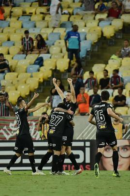 Franco Di Santo marcou o gol de empate do Atlético aos 43 minutos da etapa final