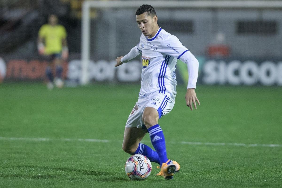 Fotos de Brasil de Pelotas x Cruzeiro, no estdio Bento Freitas, pela stima rodada da Srie B