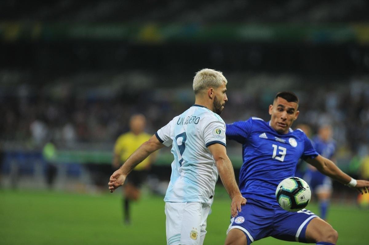 Fotos do duelo entre Argentina e Paraguai, no Mineiro, pela Copa Amrica