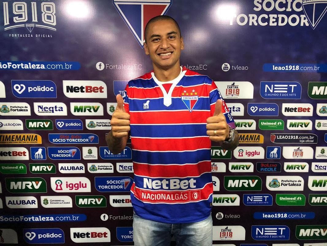 Wellington Paulista - o atacante de 37 anos é titular e um dos capitães do Fortaleza na Série A do Campeonato Brasileiro. Com contrato até maio, ele entrou na mira da Cruzeiro, que consultou seu estafe no fim de 2020. Com 75 gols em 160 partidas pela Raposa de 2009 a 2012, o jogador deverá tomar uma decisão sobre o futuro ao fim da Primeira Divisão. A informação foi divulgada inicialmente pela Band e confirmada pelo Superesportes.