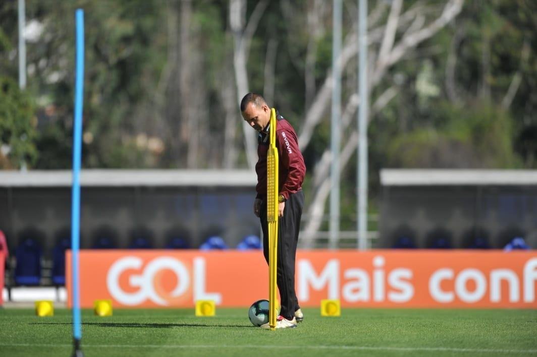 Imagens do treino da Venezuela em Belo Horizonte