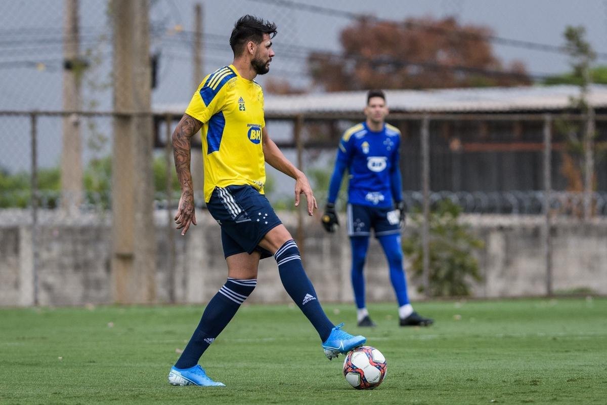 Fotos do treino do Cruzeiro desta segunda-feira (18/10)