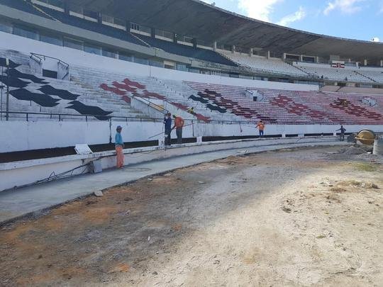 Estreia do Arruda na temporada 2020 acontece no sbado, s 19h, em um jogo do Santa Cruz pelo Campeonato Pernambucano, contra o Petrolina. Equipe corre contra o tempo para finalizar pintura e obra a tempo do jogo.