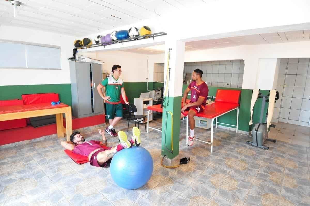 Bruno foi apresentado nesta tera-feira no Boa Esporte, realizou testes e foi apoiado por alguns torcedores