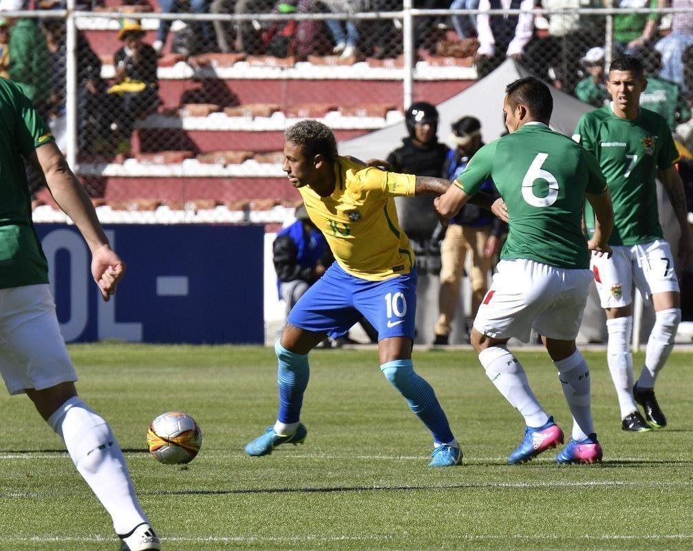 Brasil no consegue superar o goleiro Lampe e fica no empate com a Bolvia na altitude de La Paz