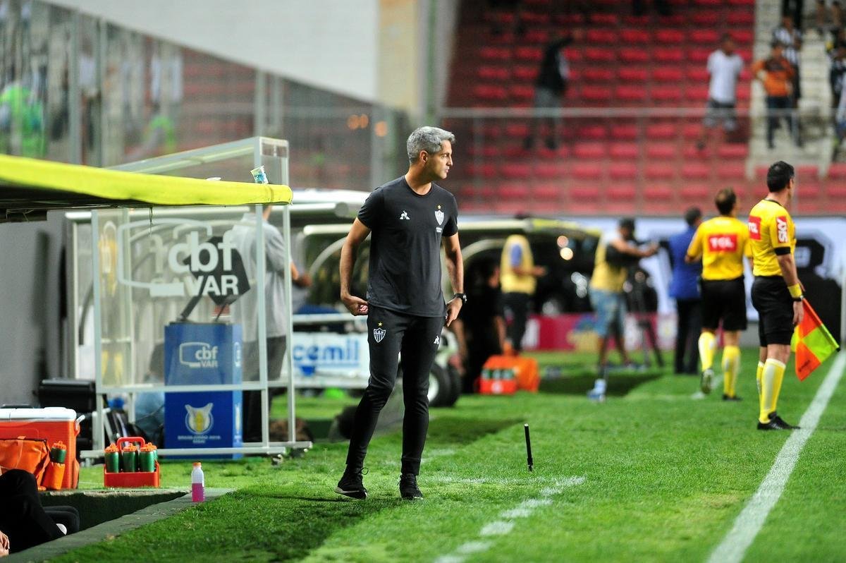 Equipes se enfrentam em jogo adiado da 21 rodada do Campeonato Brasileiro