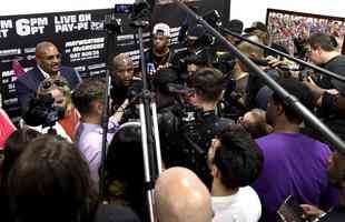 Em preparao para superluta contra Conor McGregor, em 26 de agosto, Floyd Mayweather recebe imprensa em treino aberto em Las Vegas 