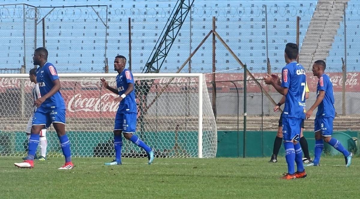Fotos de Libertad 3x1 Cruzeiro (Divulgao/Conmebol)