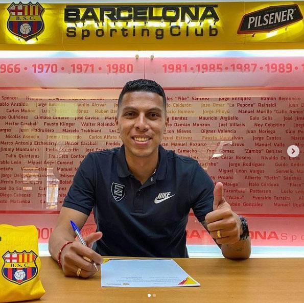 Fernando León, zagueiro (Barcelona de Guayaquil, do Equador)