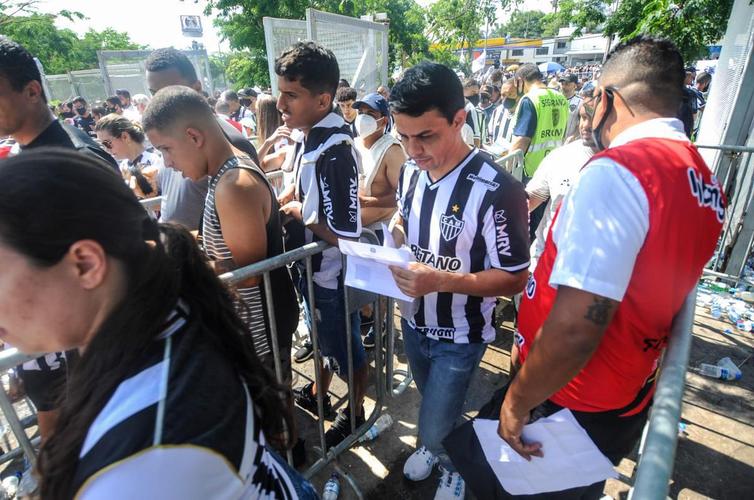 Torcida do Atlético chegou animada ao Mineirão para o jogo da taça, contra o RB Bragantino. Dia de festejar com o time o título do Campeonato Brasileiro de 2021