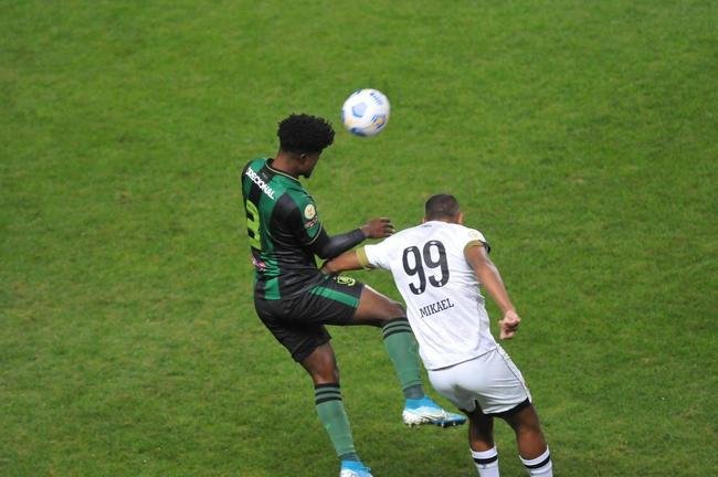 Amrica e Sport se enfrentaram nesta segunda-feira (19), no Independncia, em Belo Horizonte, em partida vlida pela 12 rodada do Brasileiro